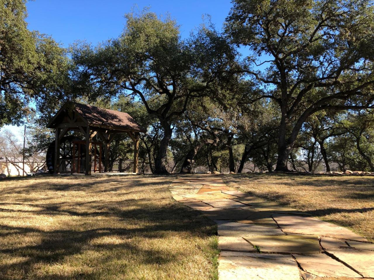 ניו בראונפלס Old Mill Resort מראה חיצוני תמונה